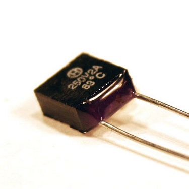 Bezpiecznik termiczny ZH-104 140C = RH01
