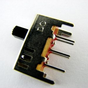 Przełącznik suwakowy SS22H05G5
