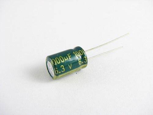 Kondensator elektrolityczny 1000UF 6.3V