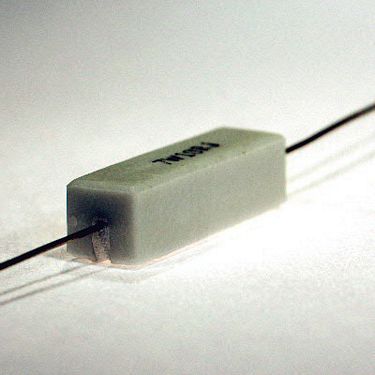 Rezystor ceramiczny SQP 7W 1R 5%