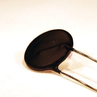 Termistor NTC 220D-15
