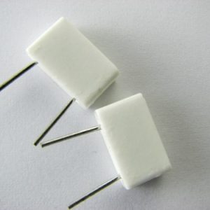 Rezystor ceramiczny MPR 2W R02 J