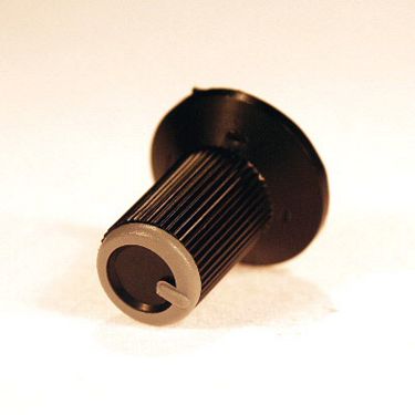 Gałka N-0  CZARNA WSKAŹNIK POPIEL OŚ 6MM